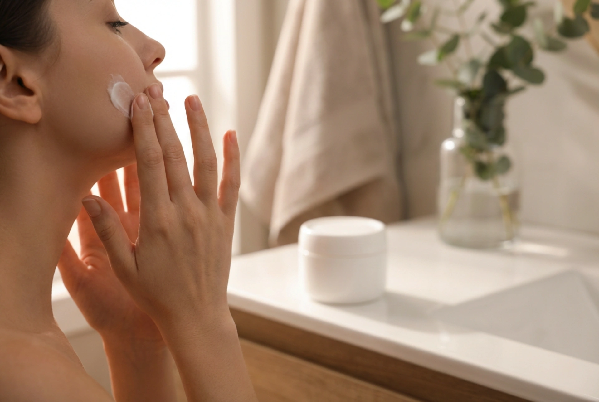 Crema notte nutriente nella routine di bellezza: applicazione, quantità ed effetti