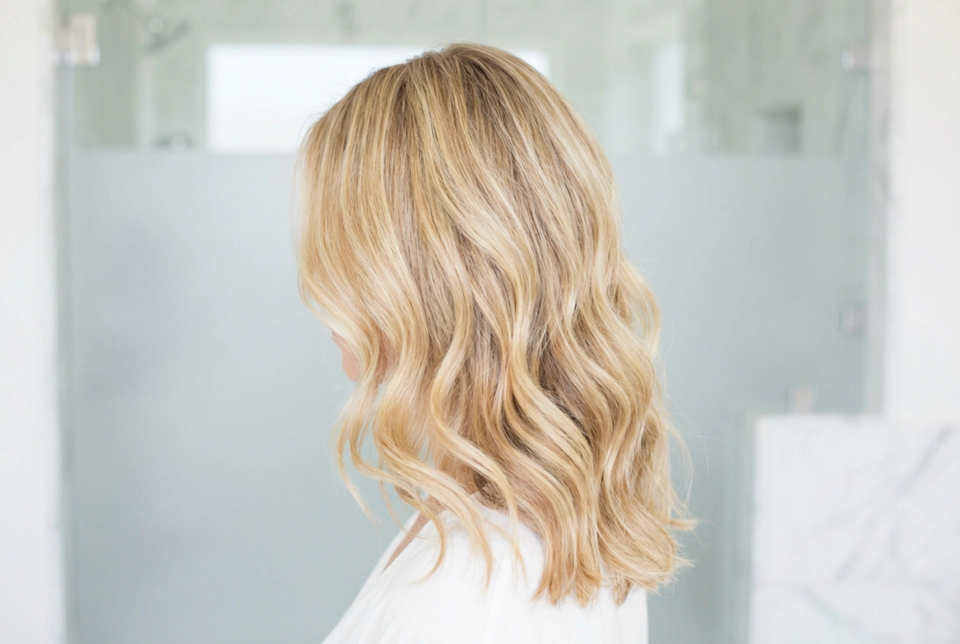 Acconciature per bionde: tagli e styling che esaltano il colore