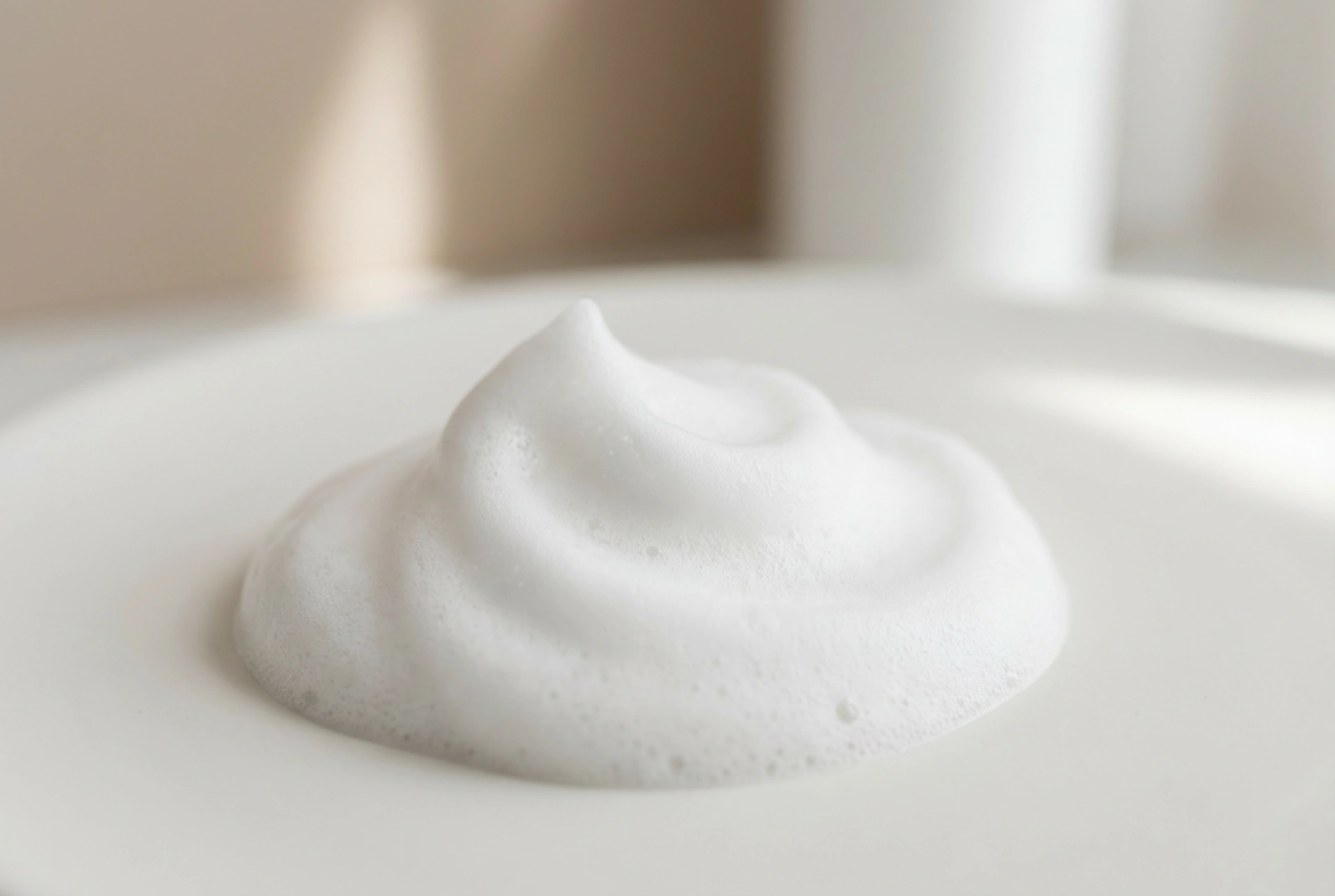 Mousse detergenti per il viso: quando e come usarle