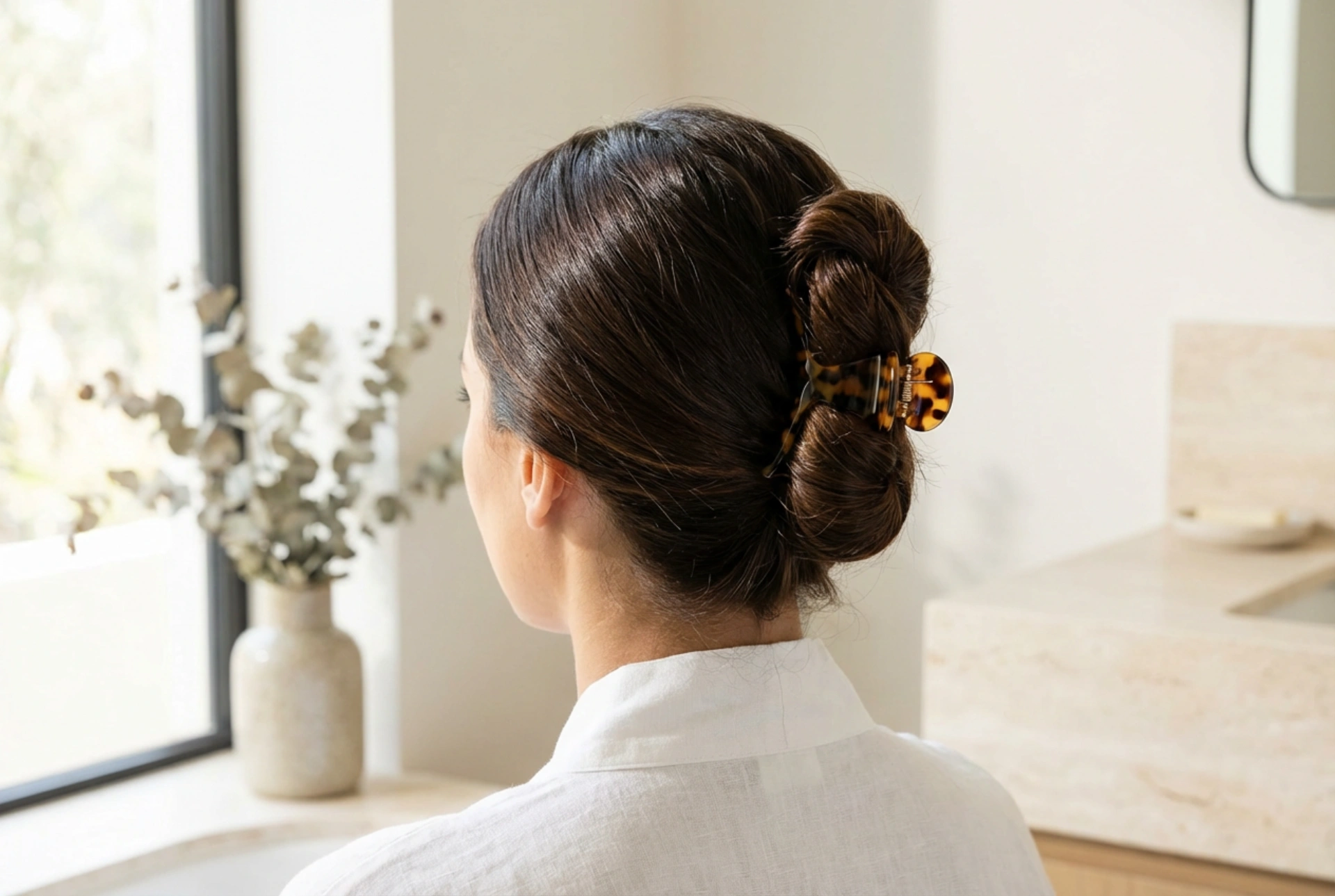 Acconciature con pinza per capelli: raccolti quotidiani e varianti da sera