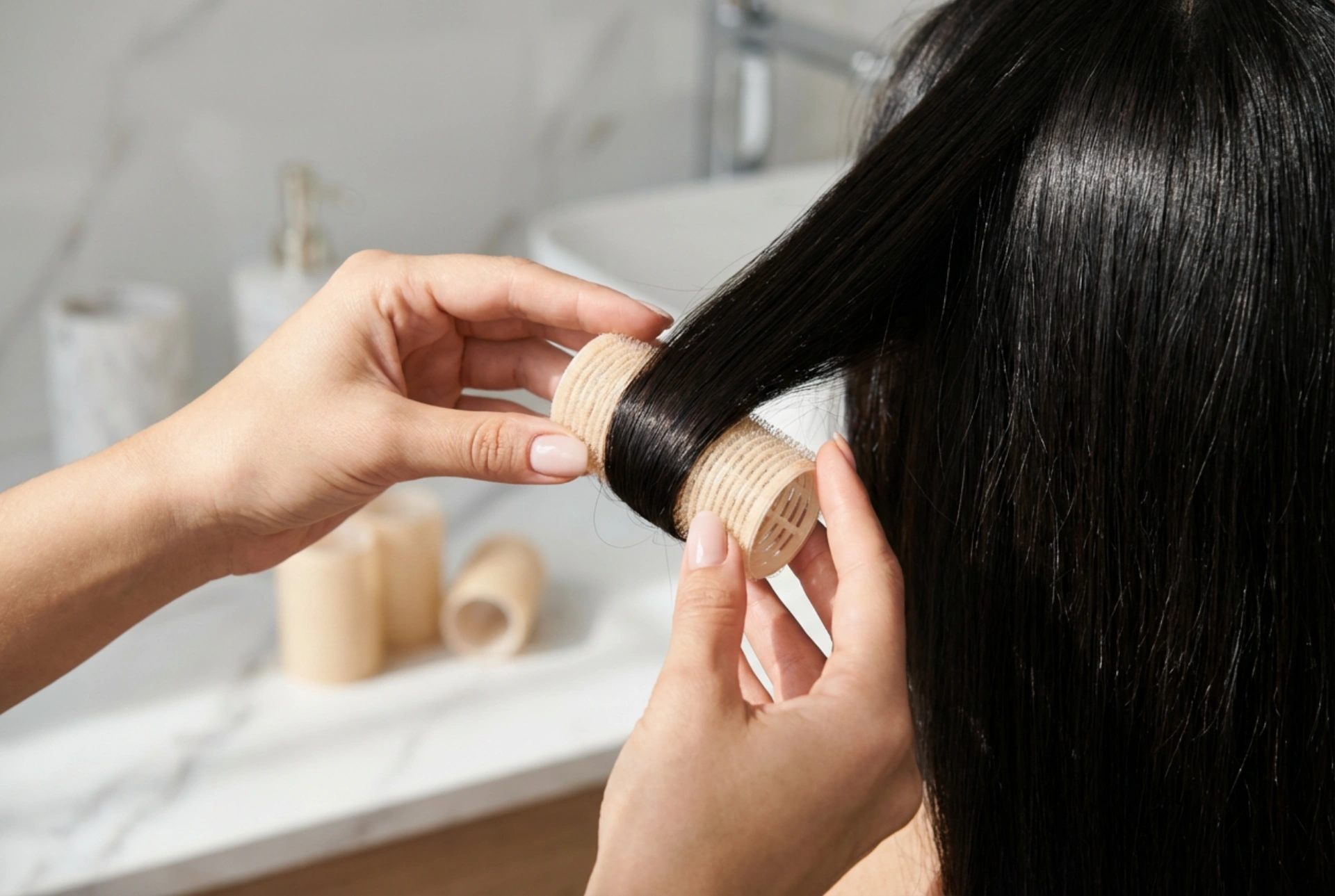 Bigodini grandi per capelli: come applicarli e rimuoverli senza pieghe