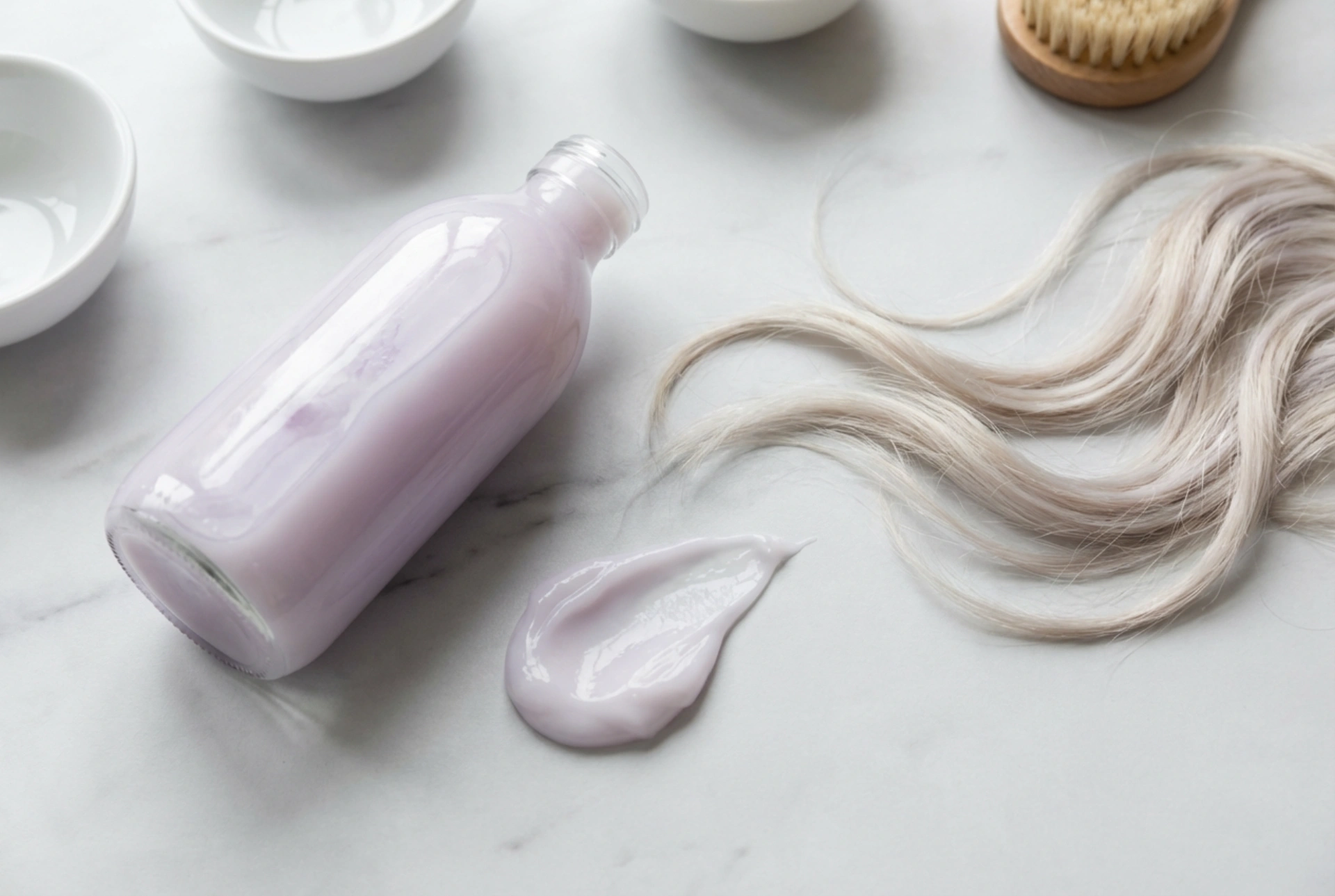 Balsamo per capelli biondi: come sceglierlo e usarlo per evitare riflessi gialli