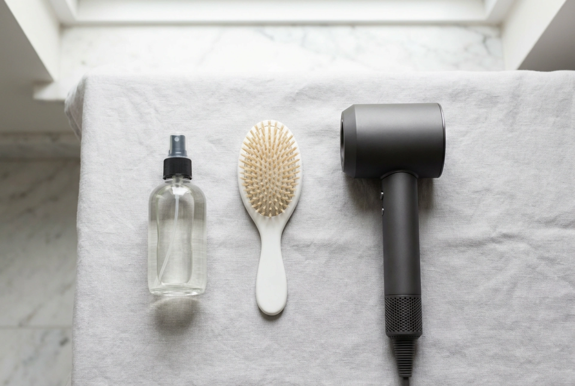 Protezione dal calore per i capelli: l'ordine corretto nella routine di styling